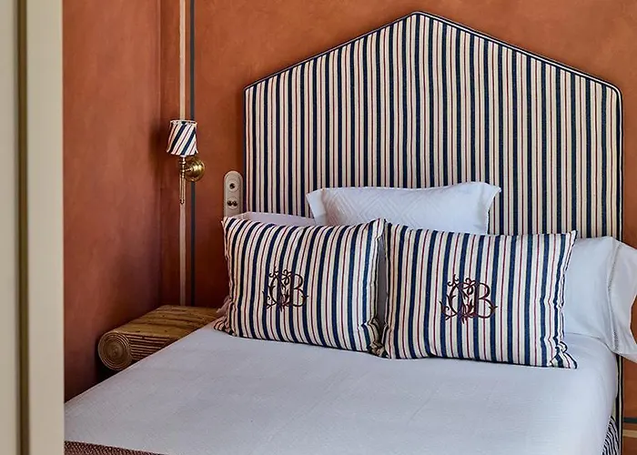 Cristine Bedfor Hotel 4*