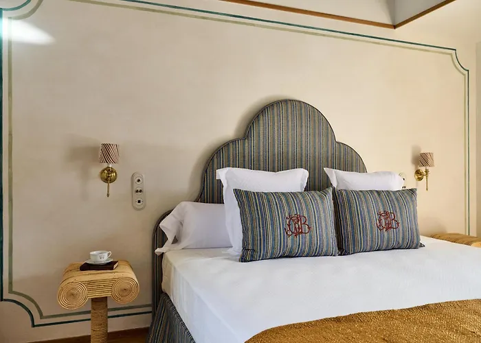 Cristine Bedfor Hotel 4*